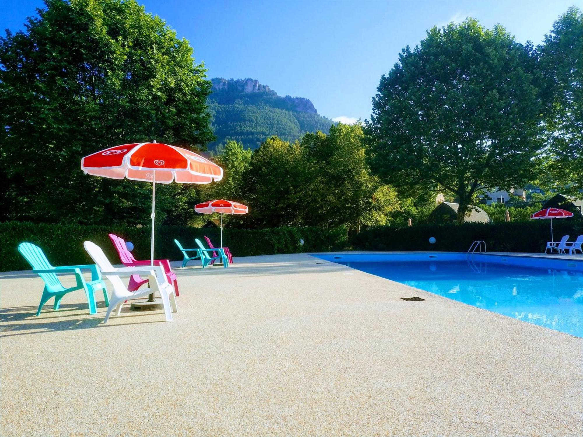 Camping Le Pre Morjal Ispagnac Exterior photo