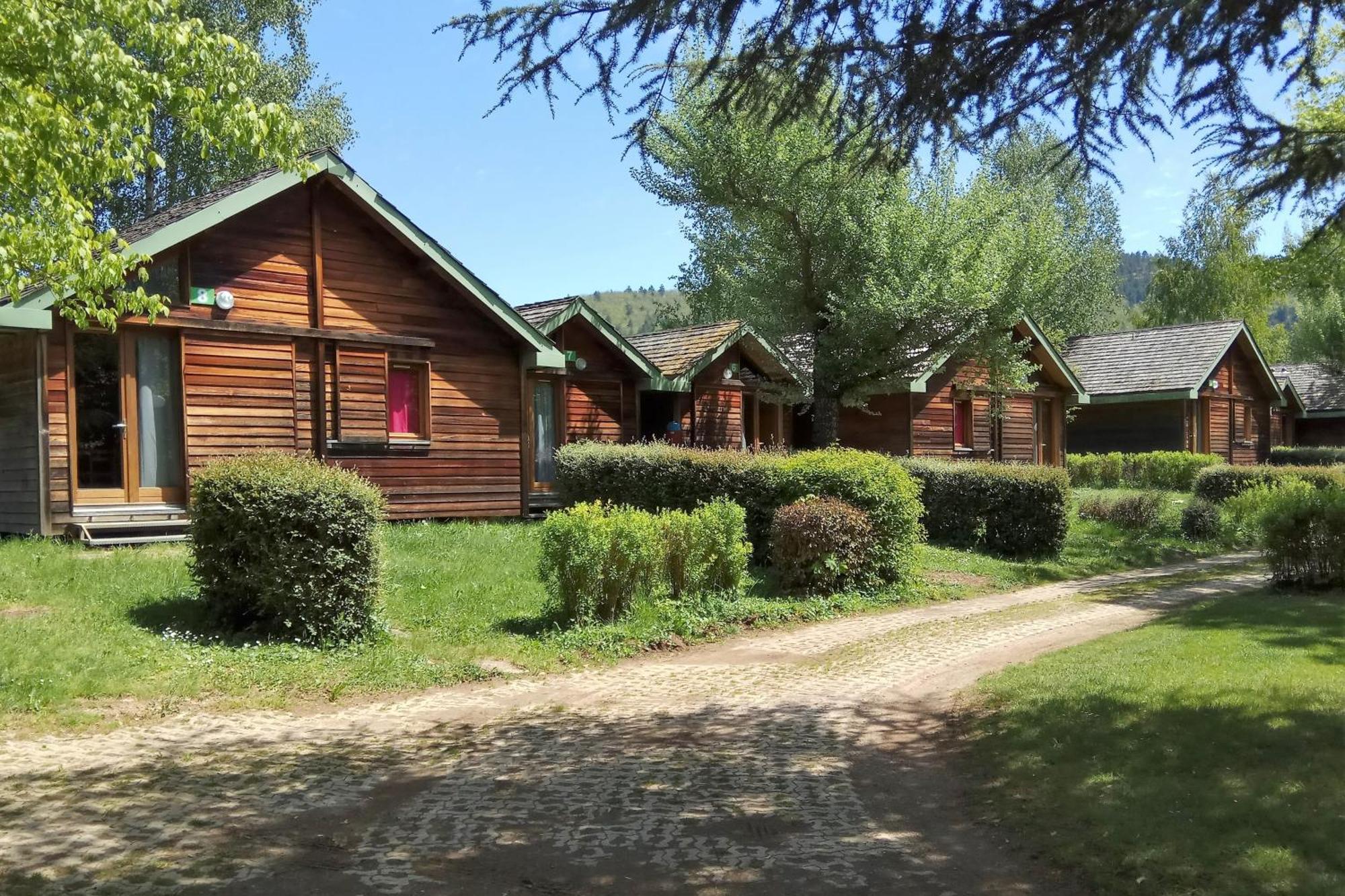 Camping Le Pre Morjal Ispagnac Exterior photo