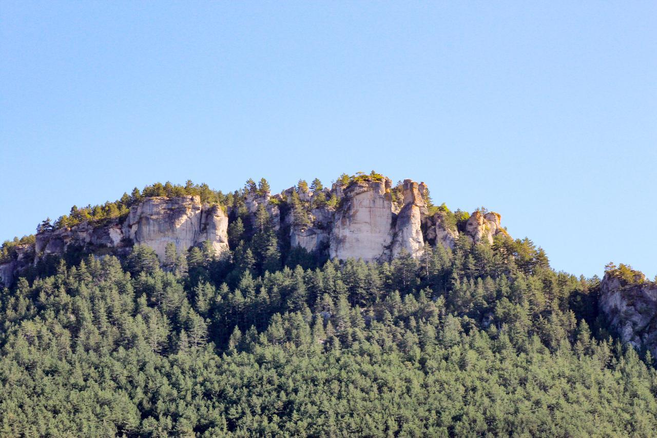Camping Le Pre Morjal Ispagnac Exterior photo
