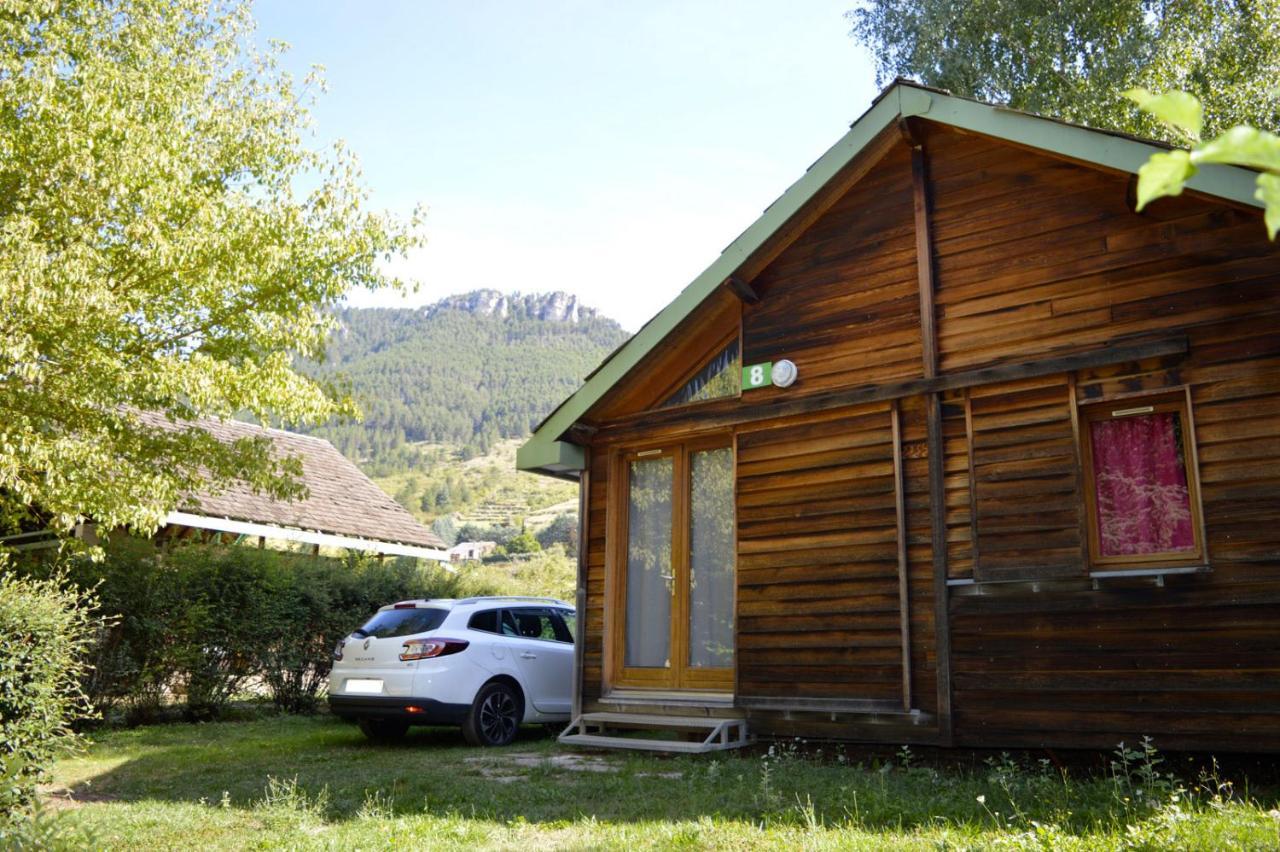 Camping Le Pre Morjal Ispagnac Exterior photo